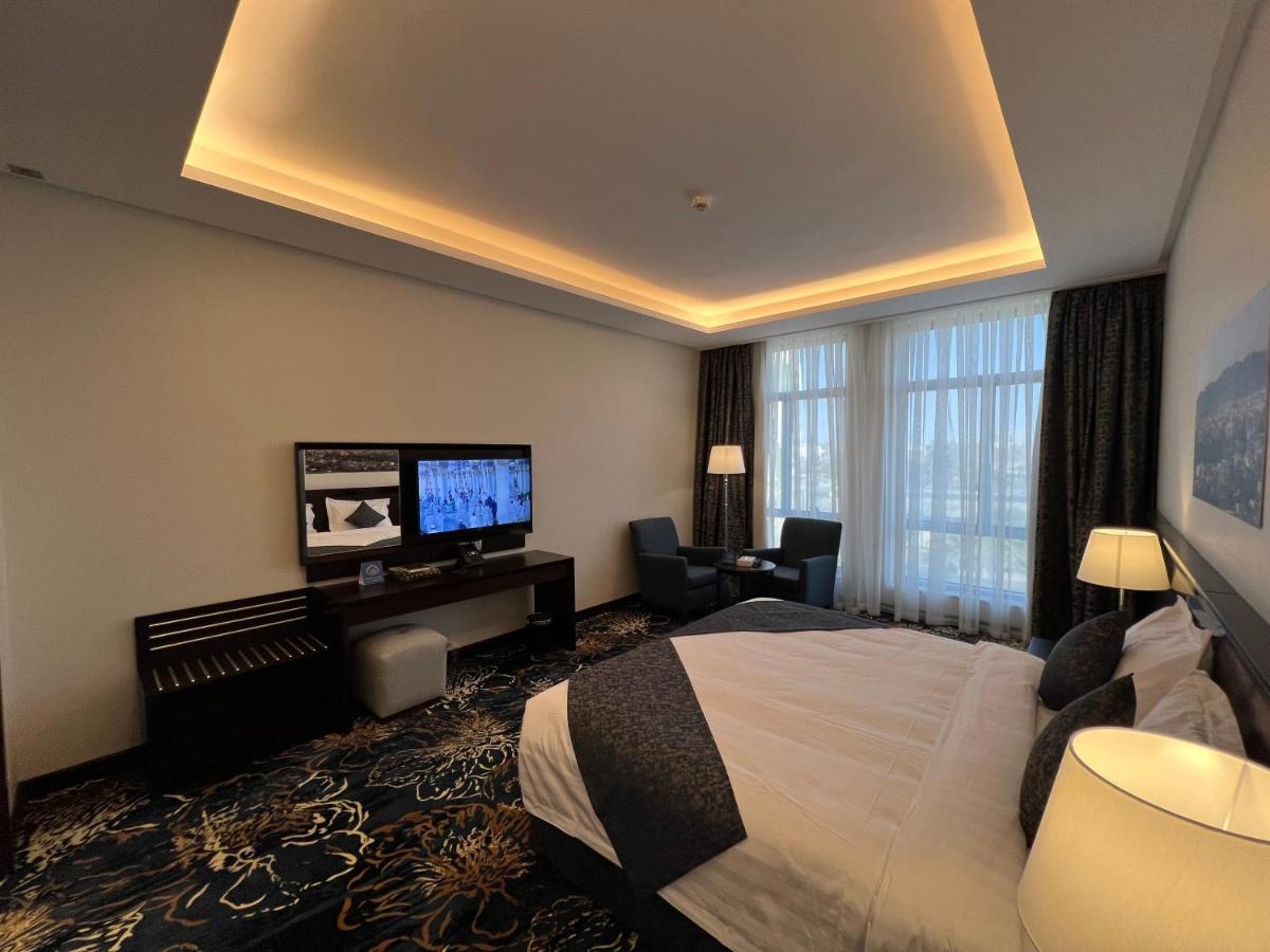 Zaha Taiba Hotel Medina Exteriör bild